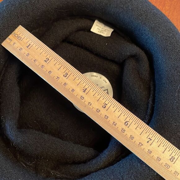 Vintage Betmar New York Wool Cloche Hat with Rolled Edge - Picture 6 of 6